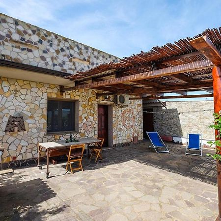 Apartment Nuraghe, Barrierefrei, Auf Olivenhain Gonnesa Exterior photo